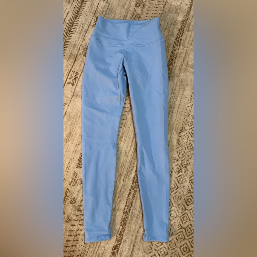 Alo yoga leggings in marina blue leggings size small